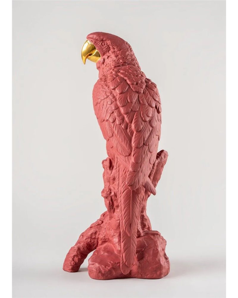 Escultura Guacamayo. Rojo y dorado. Serie Limitada