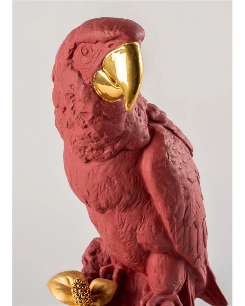 Escultura Guacamayo. Rojo y dorado. Serie Limitada