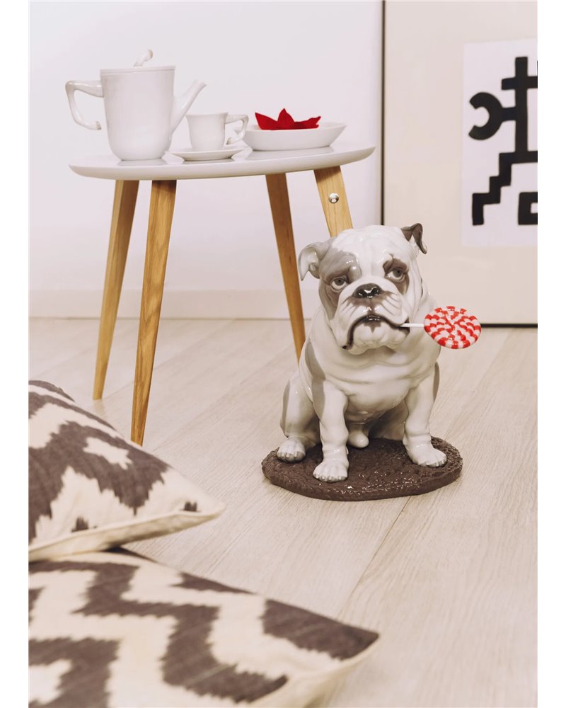 Figura perro Bulldog con piruleta