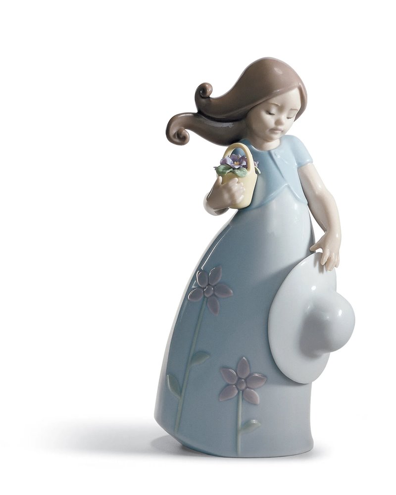 Figura niña Pequeña Violeta