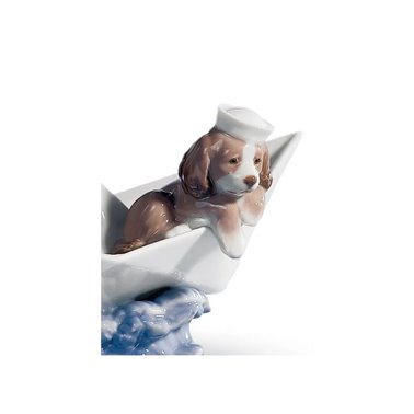 Figura perro Barco de papel