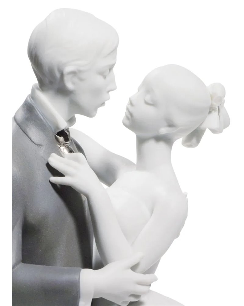 Figura pareja El vals de los novios. Lustre plata