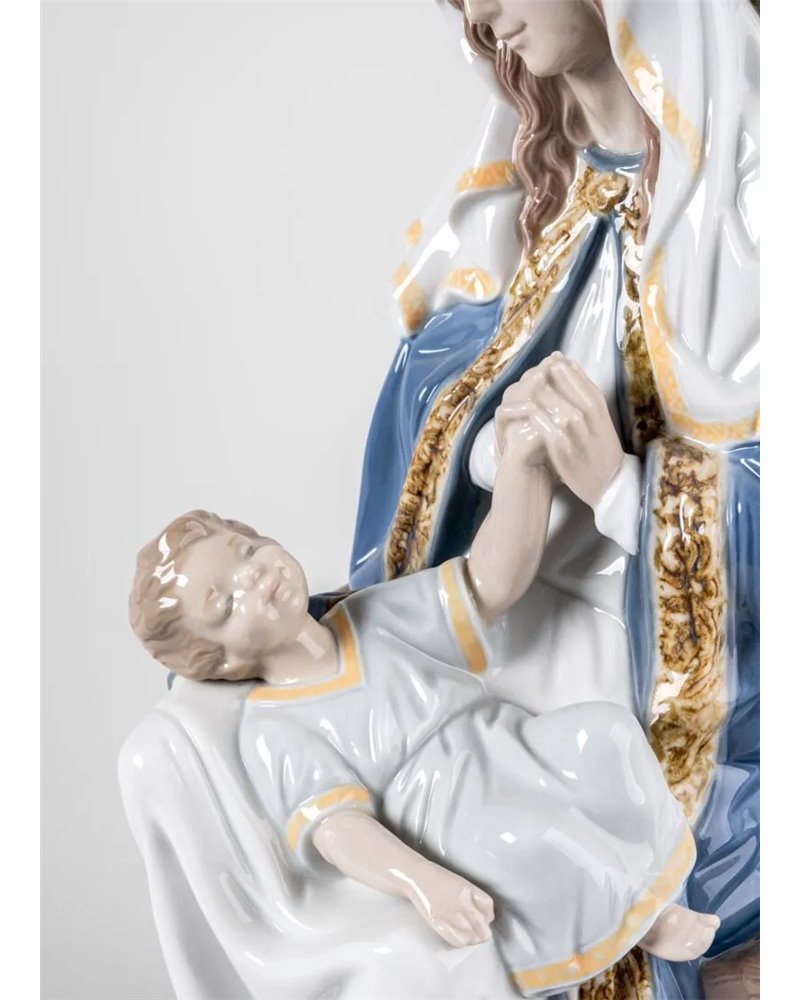 Figura La Virgen de la Divina Providencia