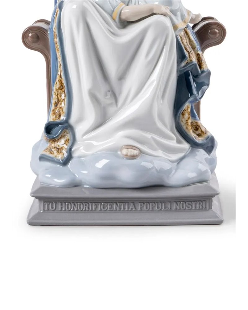 Figura La Virgen de la Divina Providencia