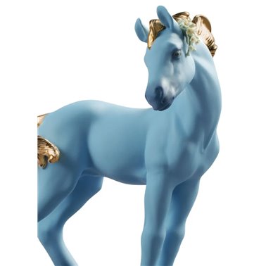 Figura El Caballo. Azul....