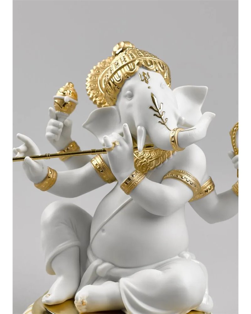 Figura Ganesha con Bansuri. Lustre oro