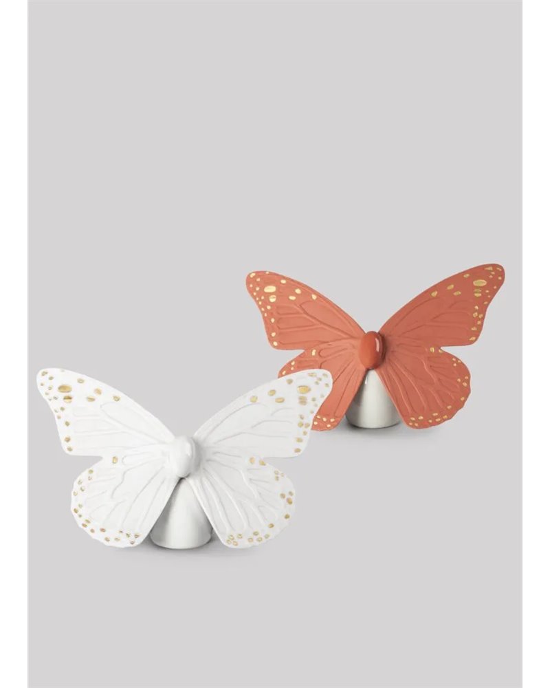 Figura Mariposa. Lustre oro y coral