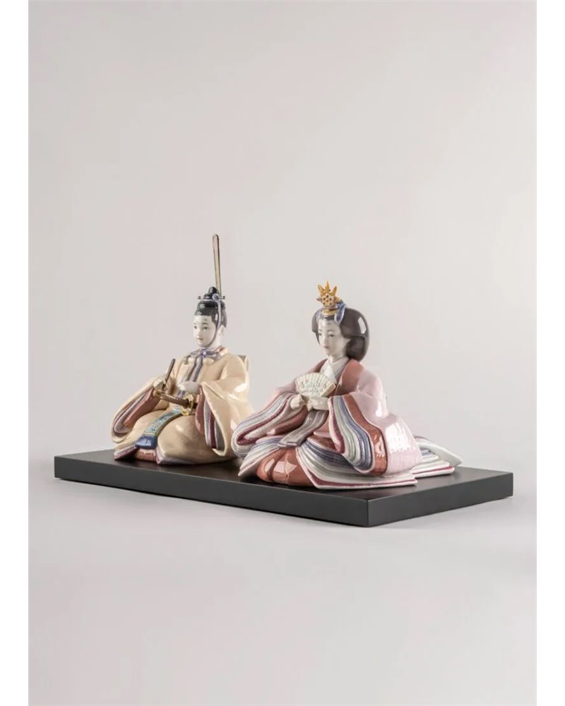 Figura Hina Dolls. Beige y rosa