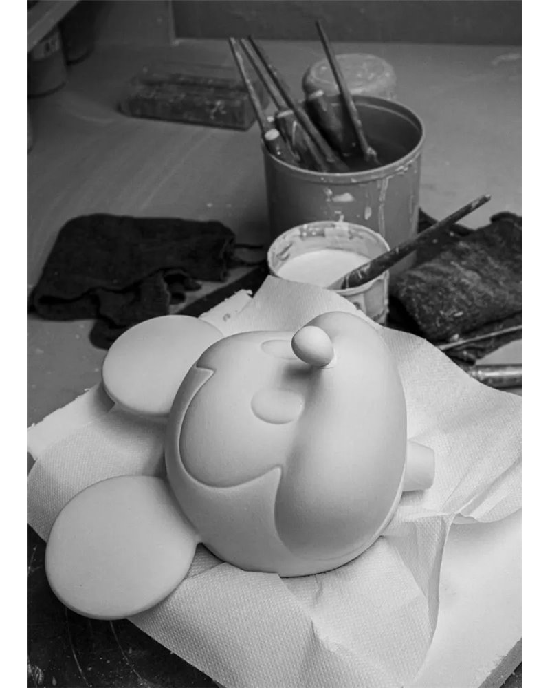 Escultura Mickey in black and white